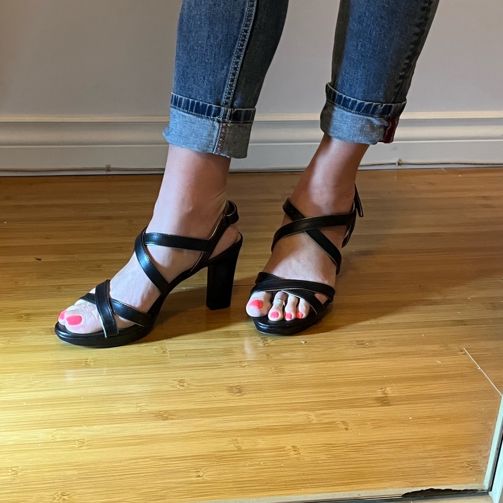 Naturalizer strappy heels